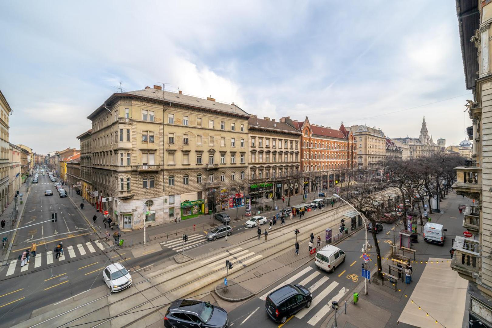 Downtown Delight - Erzsebet Blvd - 13 Ppl Apartment Budapest Exterior photo